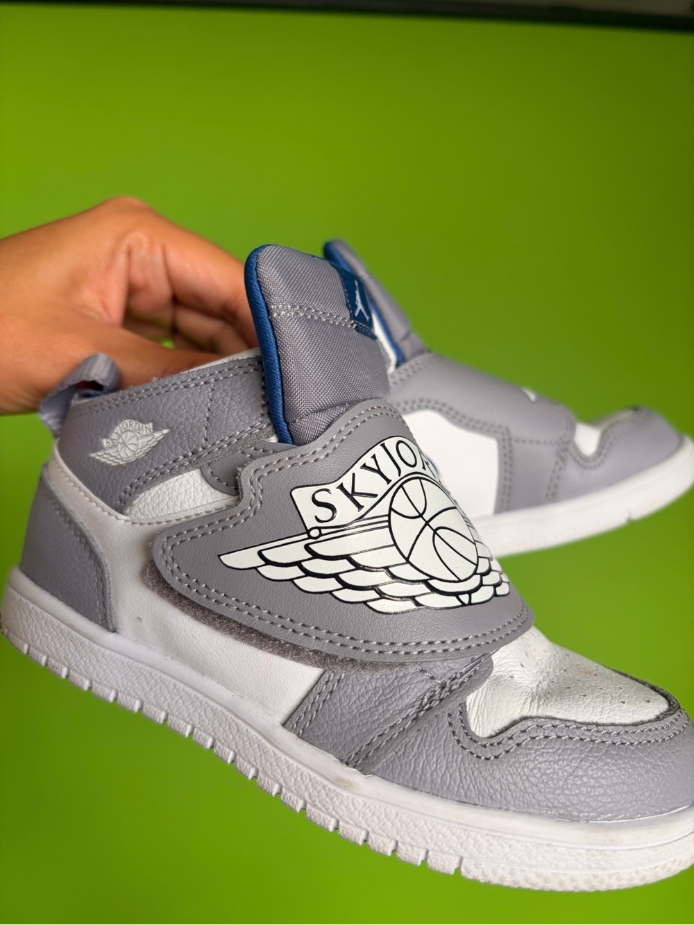 Jordan Kids' Gray, White and Blue Skyward Strap Sneakers